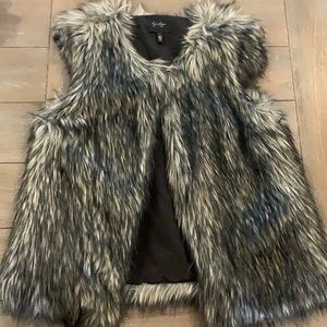 Jessica Simpson Faux Fur Vest, Large